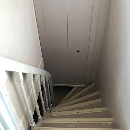 Grand Avec Petite Vue Lägenhet