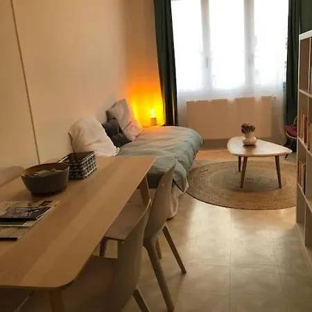 Grand Avec Petite Vue Apartment *